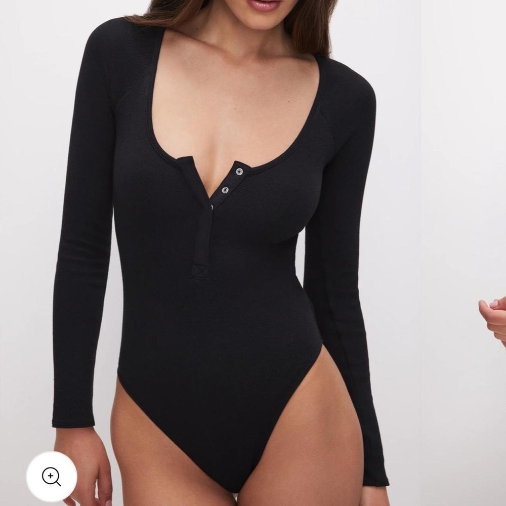 Good American- The Feel Good Henley Bodysuit